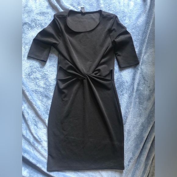 Black Knot Cut-out Dress Short Sleeves - Picture 1 of 5